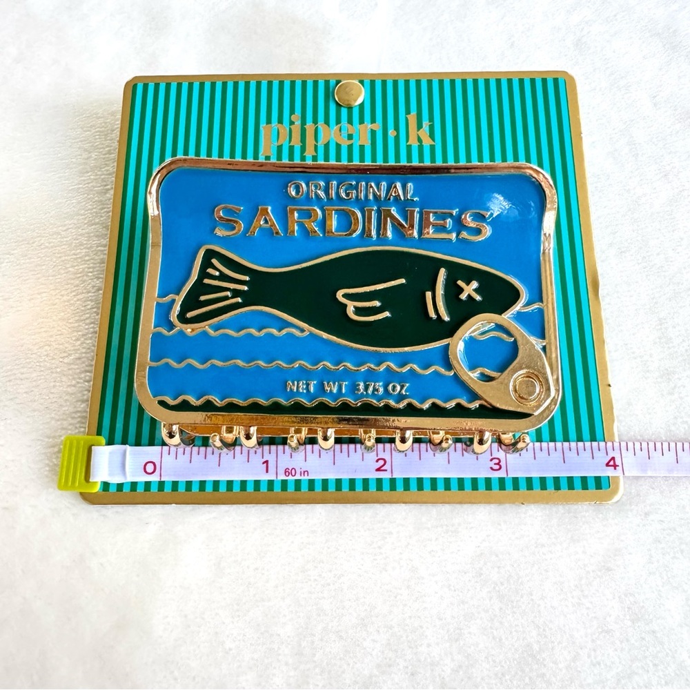 Piper K Blue & Gold Can of Sardines Hair Claw Clip - Picture 7 of 7